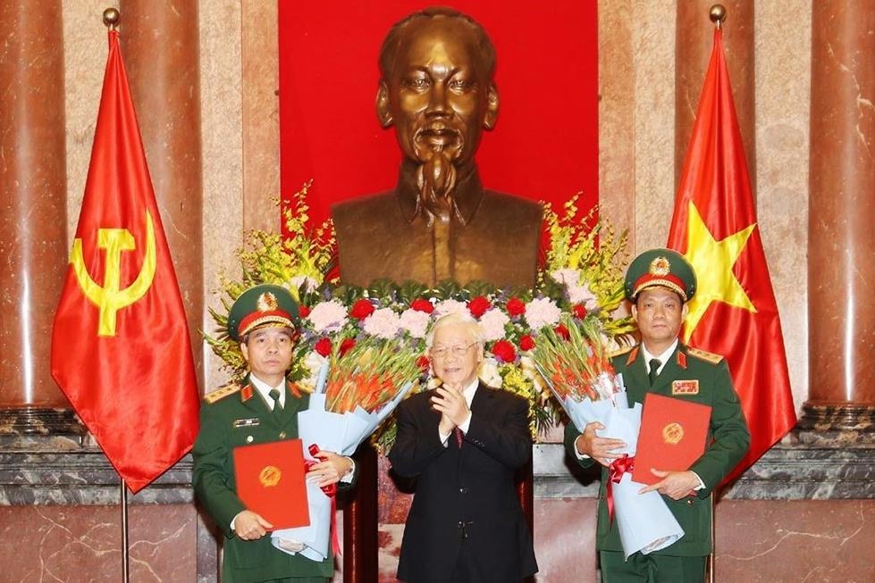 Trao quyet dinh thang quan ham hai Pho chu nhiem Tong cuc Chinh tri hinh anh