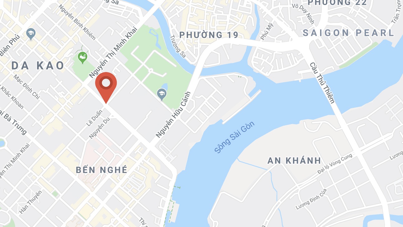 xe bon cuon nguoi phu nu vao gam anh 2