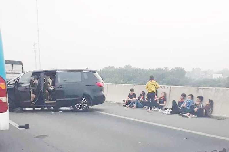 cao tốc Long Thành ùn tắc 5 km ảnh 1 cao toc Long Thanh un tac 5 km anh 1