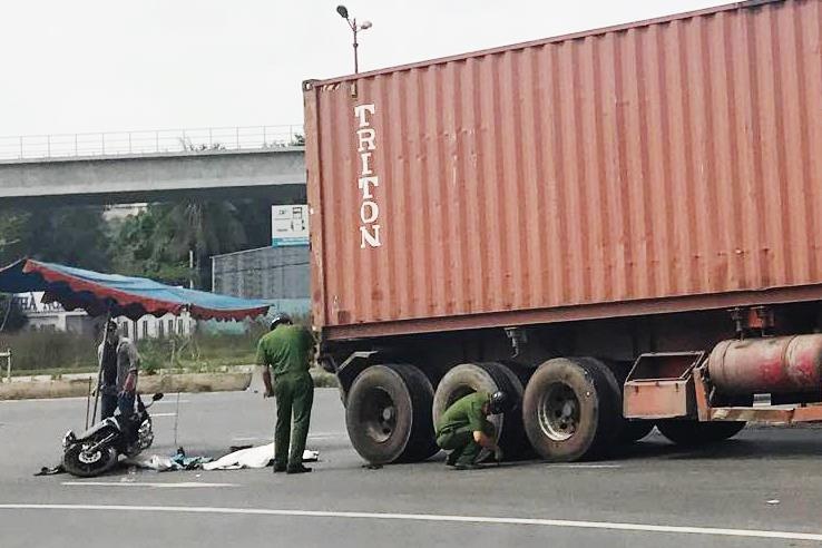 Gia dinh 3 nguoi thuong vong sau tai nan o TP.HCM hinh anh