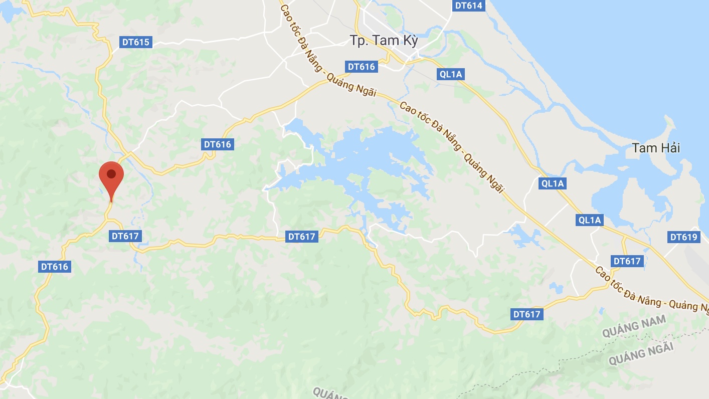 xe khách lao xuống sông ảnh 2 xe khach lao xuong song anh 2