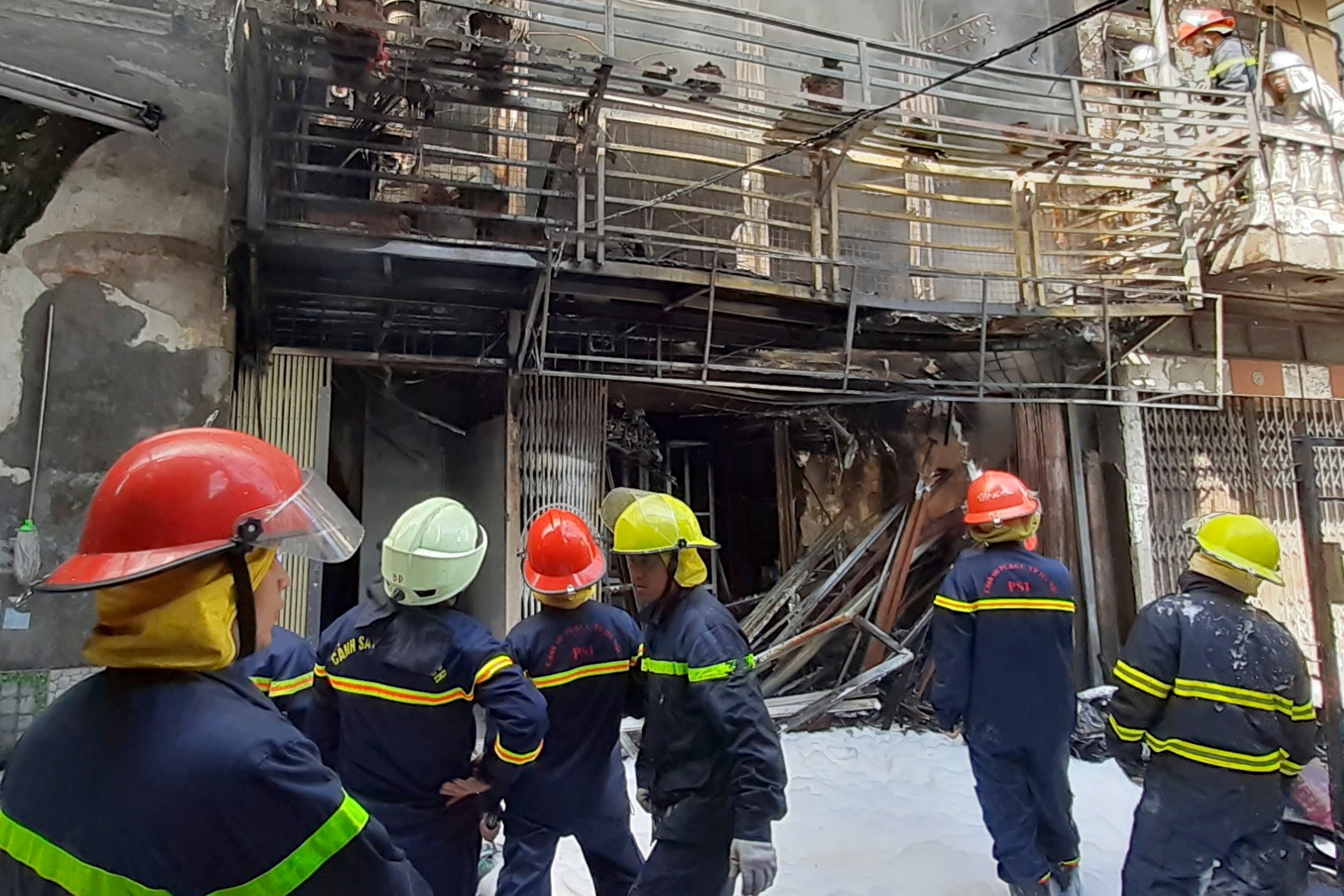 Lua thieu rui cua hang gas anh 2