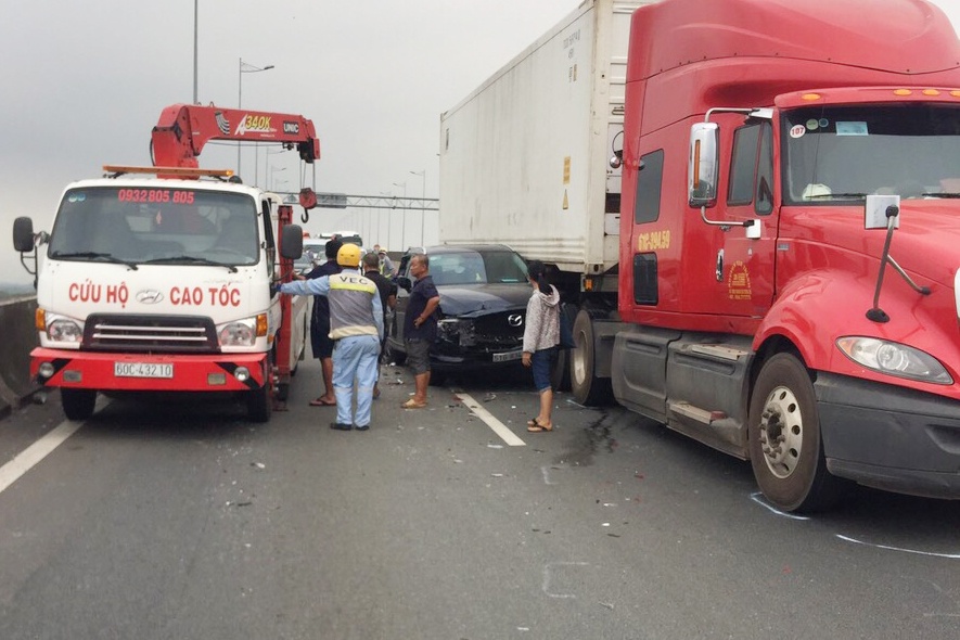 tai nan tren cao toc anh 1