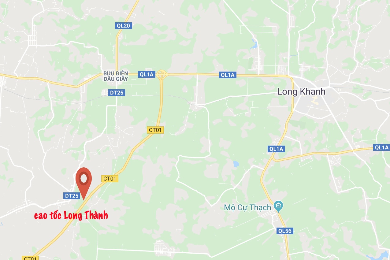 xe khách húc đuôi container ảnh 2 xe khach huc duoi container anh 2