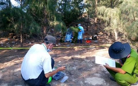 Xac nguoi chay den duoi ho cong trinh o Binh Duong hinh anh