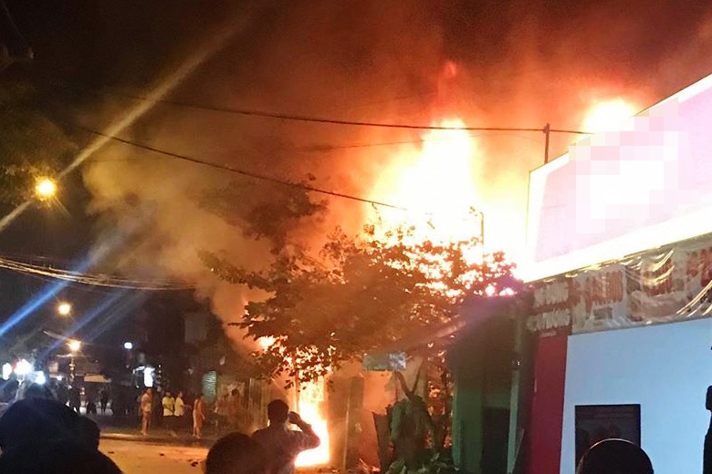 cháy nhà dân ảnh 1 chay nha dan anh 1