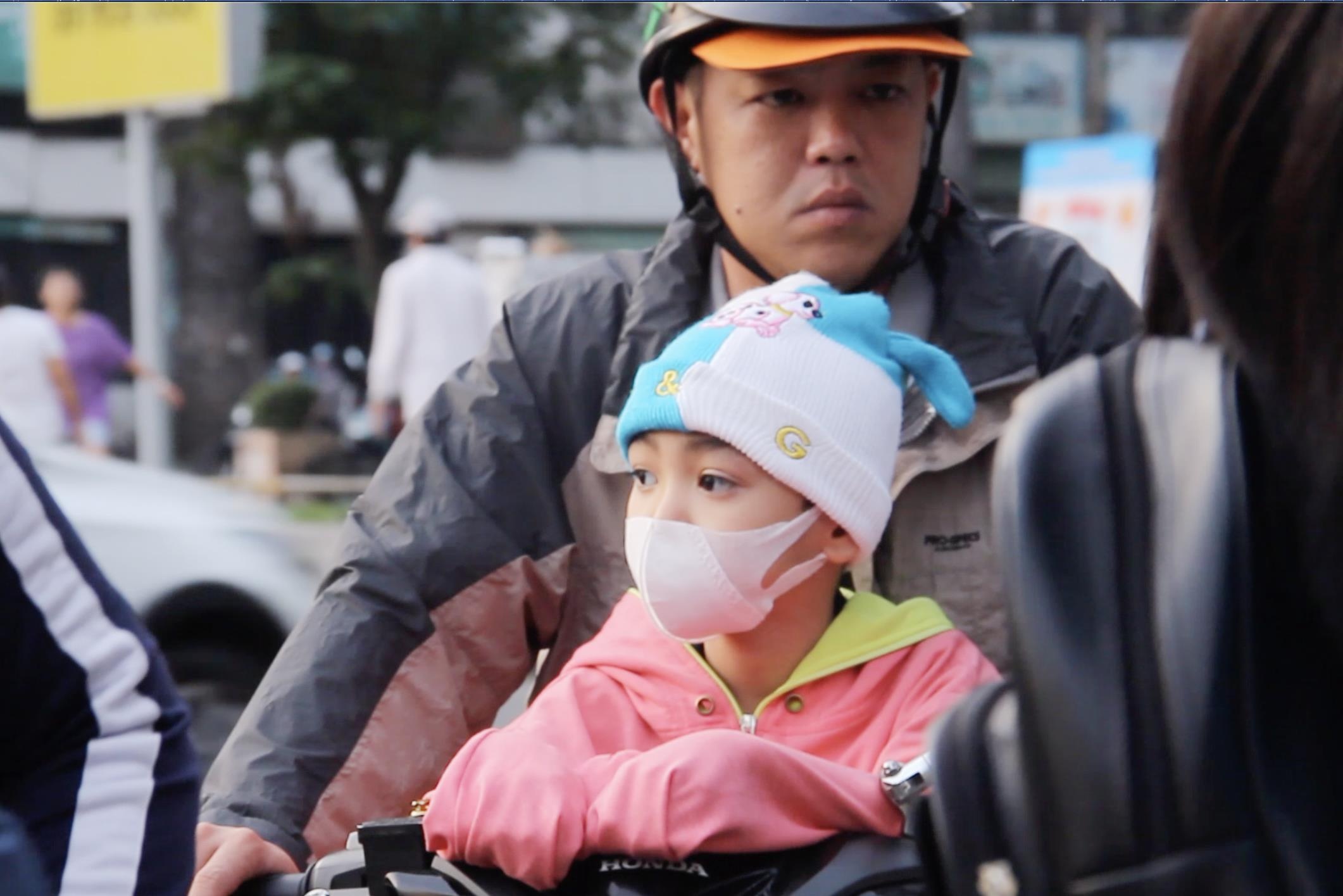 Nguoi Sai Gon co ro trong ngay lanh 20 do C hinh anh