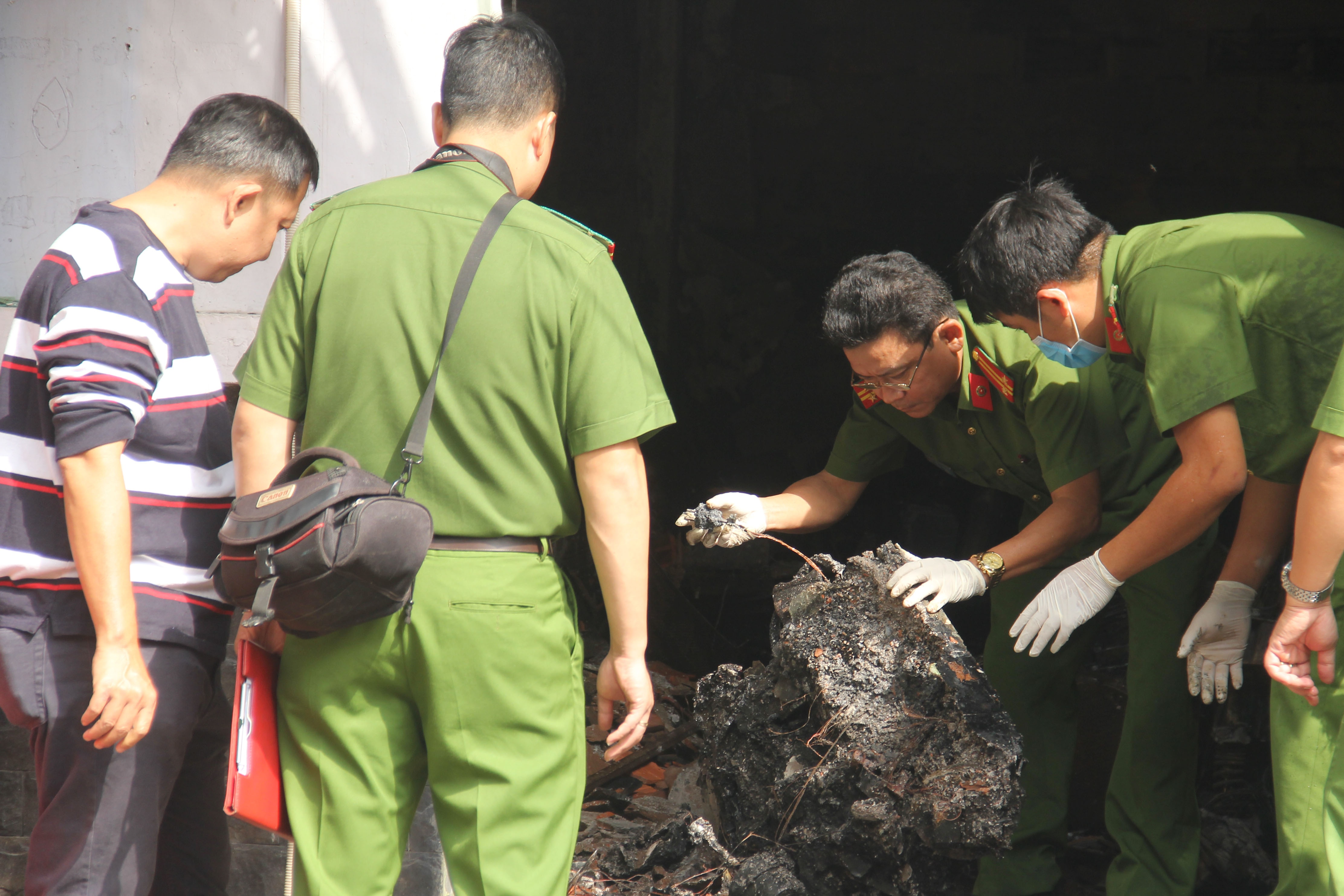 chay nha duong Huynh Tan Phat anh 2