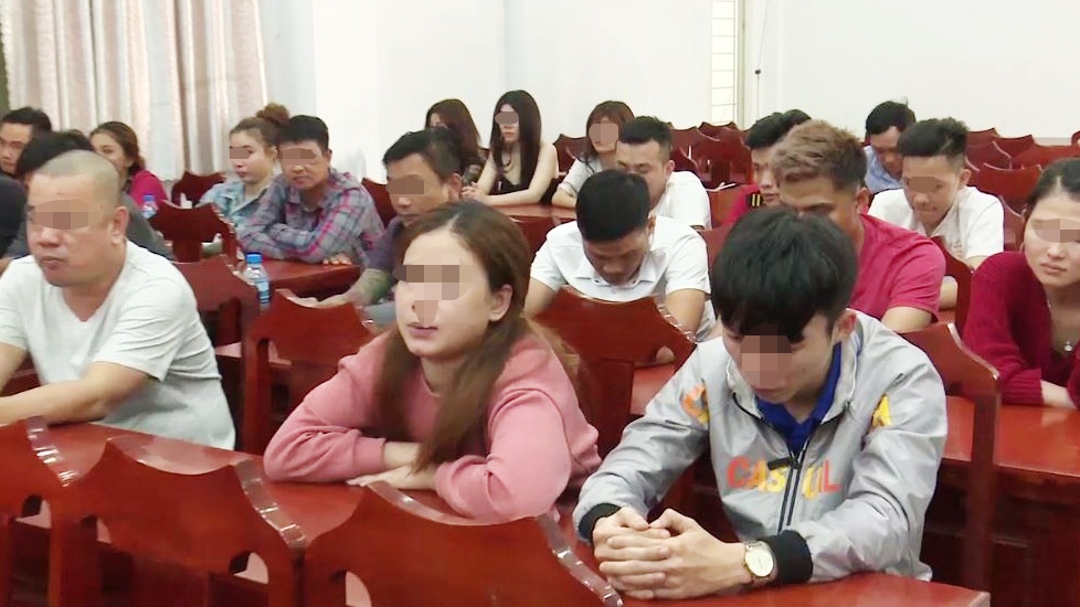nhóm thanh niên cử dụng ma túy  ảnh 1 nhom thanh nien cu dung ma tuy anh 1