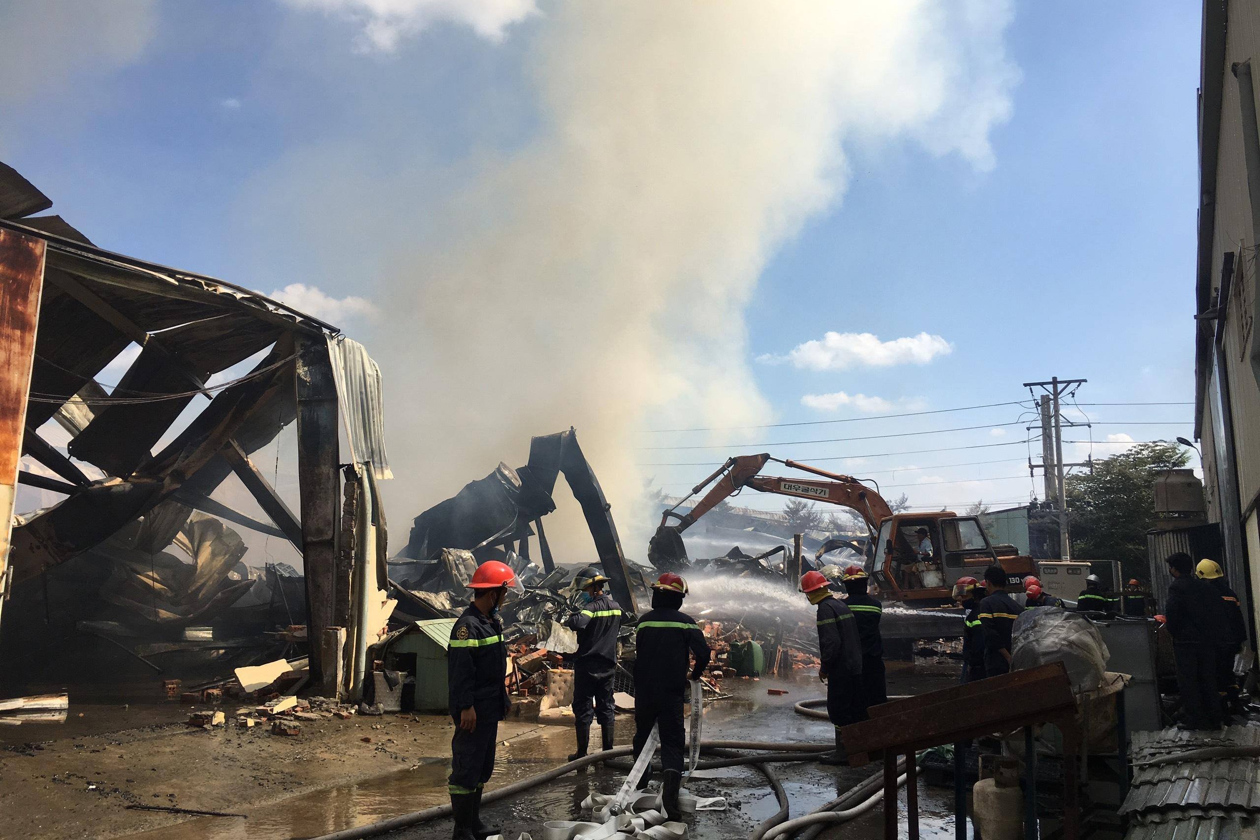 Cháy nhà xưởng ảnh 1 Chay nha xuong anh 1