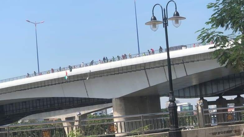 Nhay song Sai Gon thoat chet anh 1