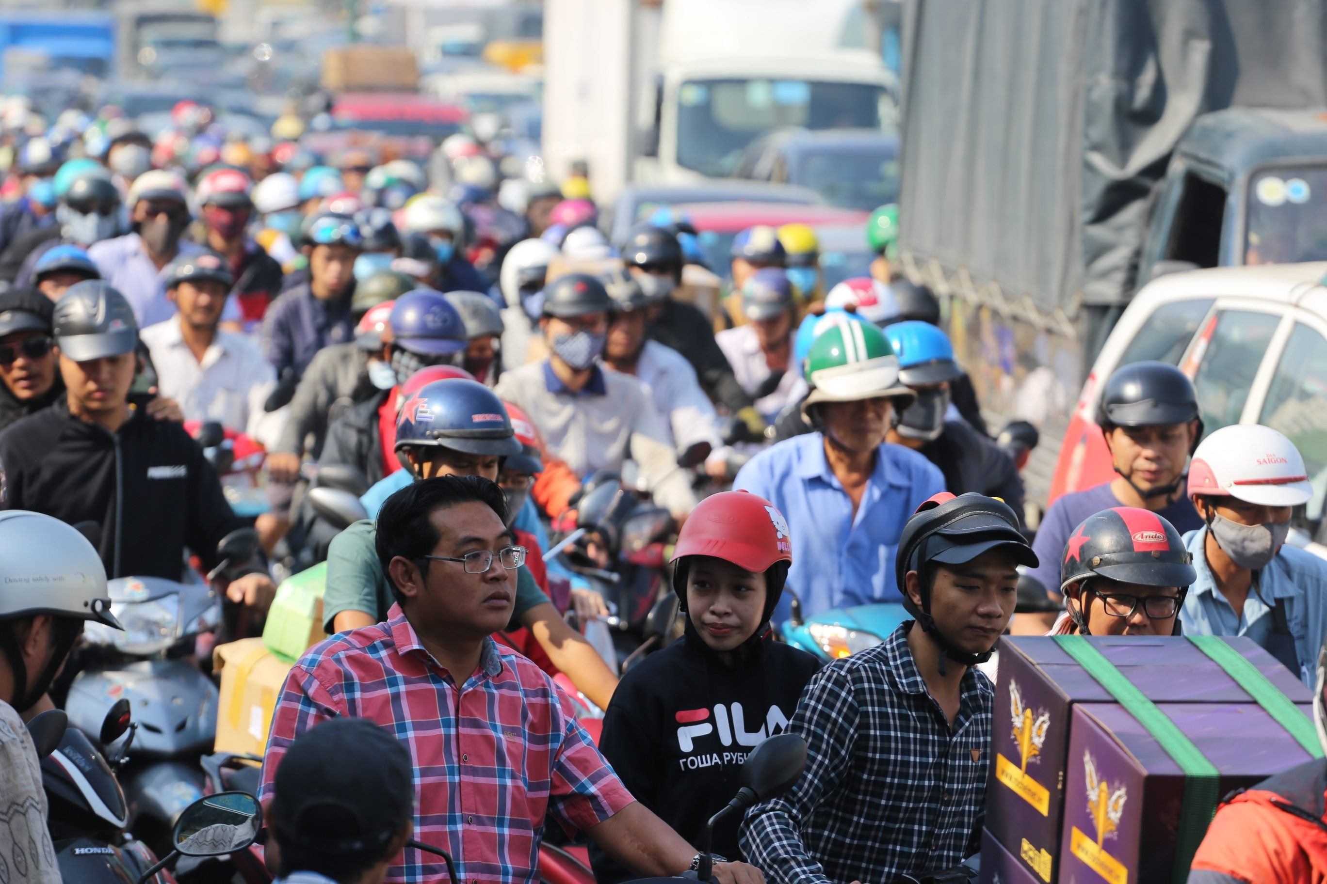 san bay Tan Son Nhat,  cua ngo san bay ket xe,  un tac giao thong,  quan Tan Binh,  TP.HCM anh 2