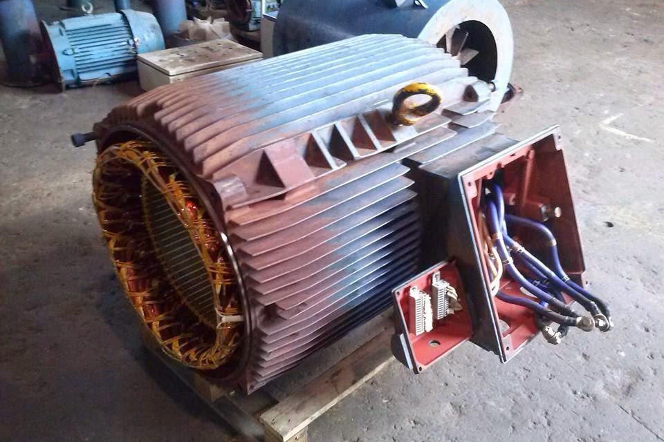 Pho chu tich phuong bi dien giat anh 1