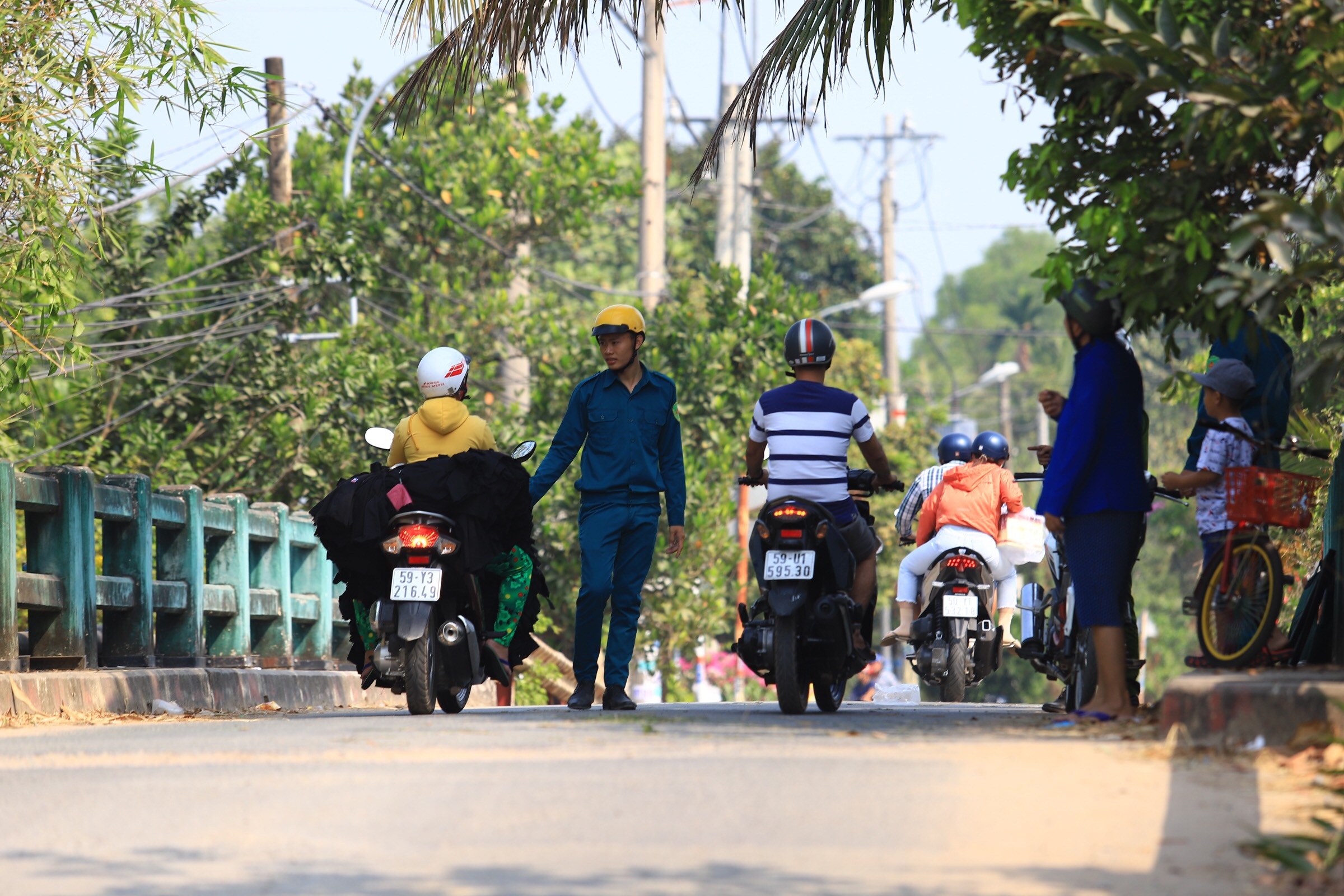 vay bat Le Quoc Tuan anh 1