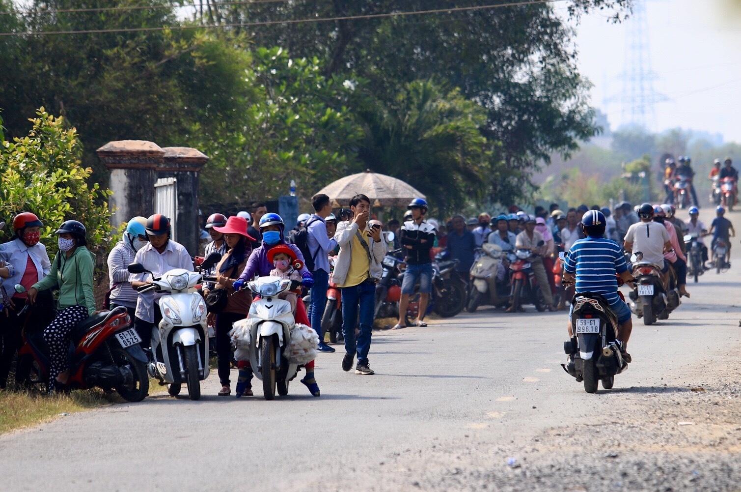 vay bat Le Quoc Tuan anh 2