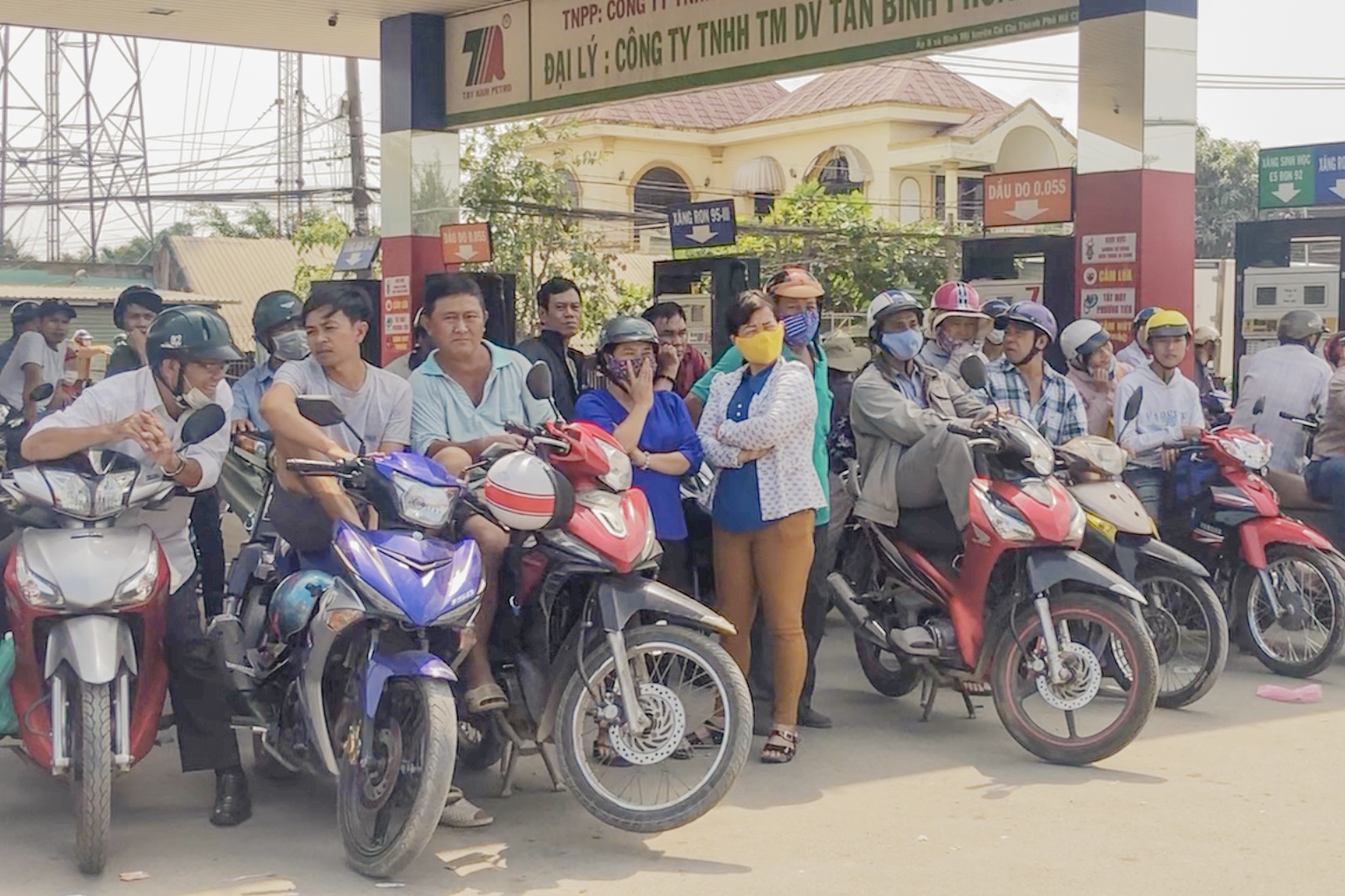 Nguoi dan do ve Cu Chi xem noi Tuan 'Khi' bi tieu diet hinh anh