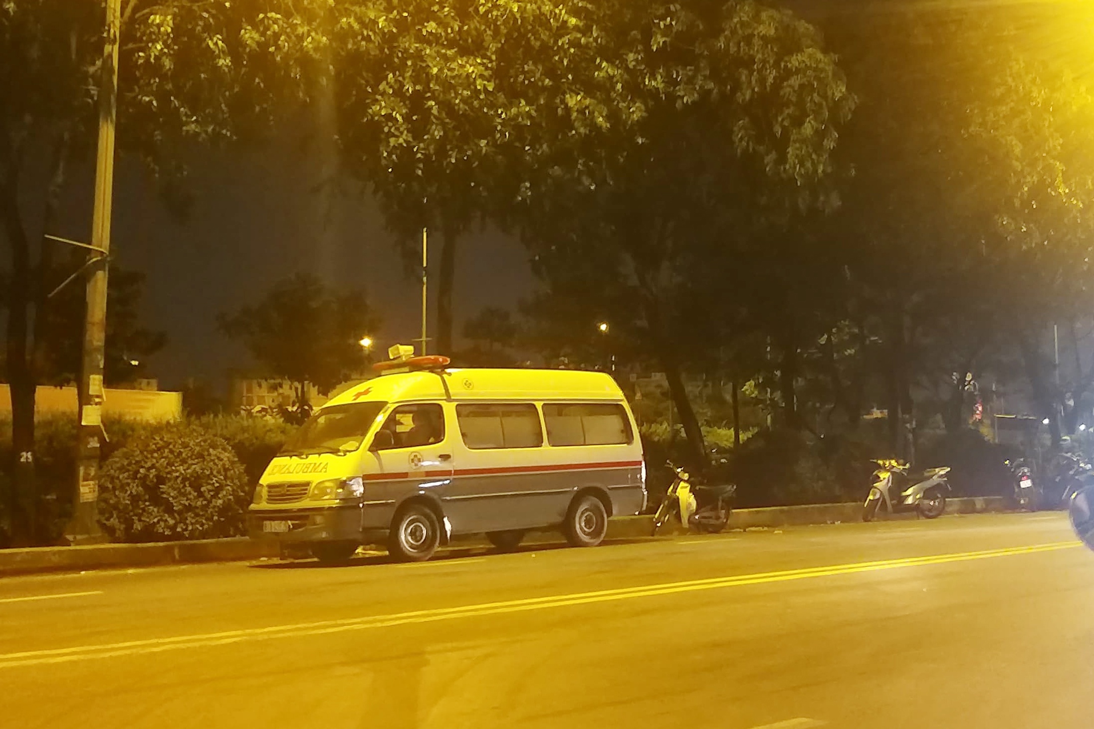 nguoi dan ong chet chay anh 1