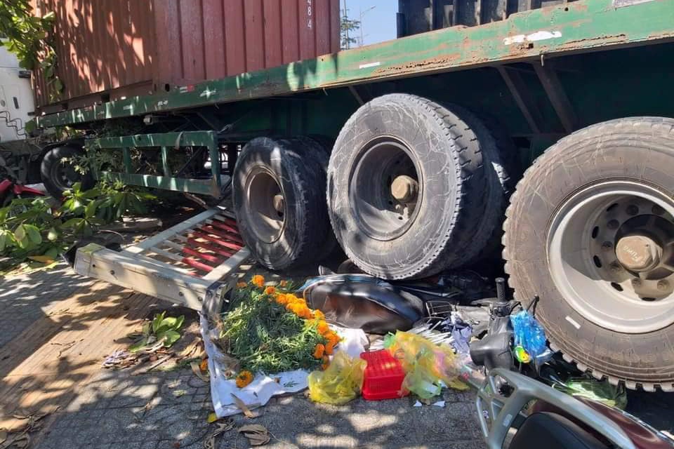 xe dau keo tong nhieu xe may anh 1