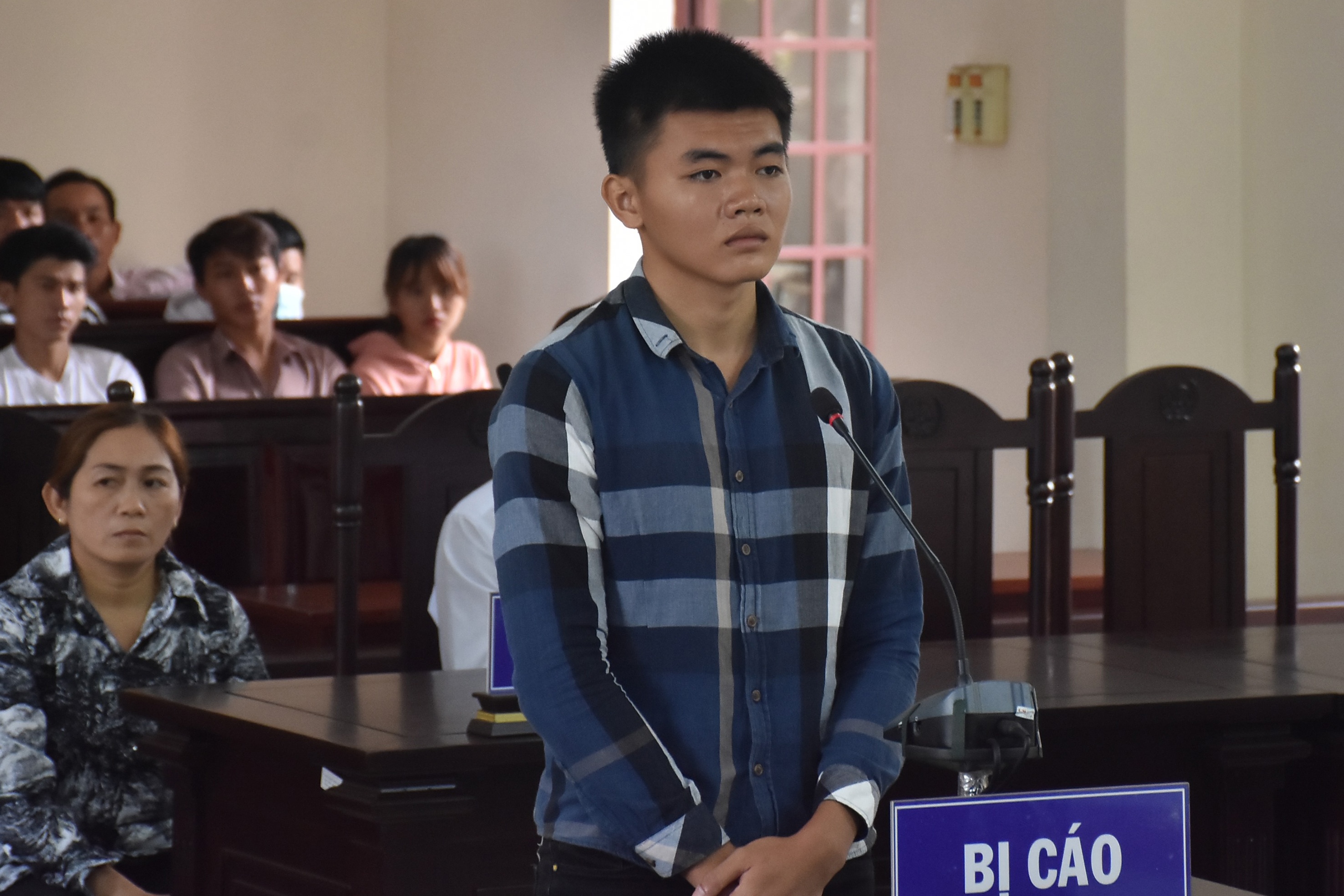 hiếp dâm cô gái ảnh 1 hiep dam co gai anh 1