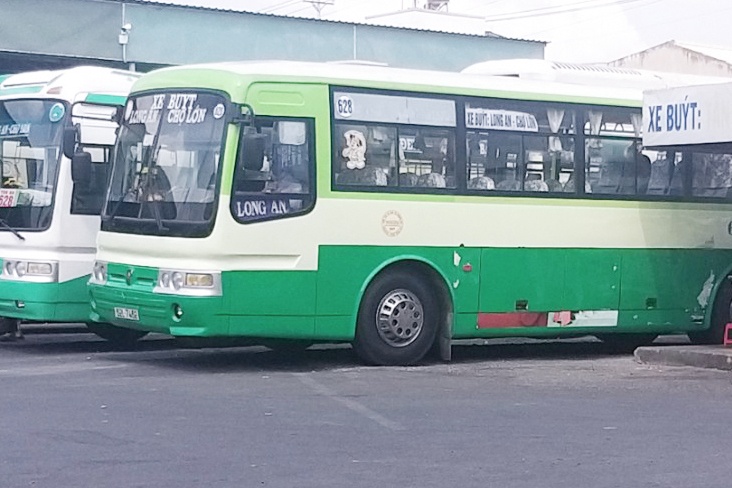 Long An tam dung hoat dong cac tuyen buyt va xe lien tinh hinh anh