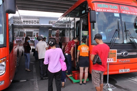 TP.HCM tam ngung 54 tuyen buyt, xe khach khong qua 20 nguoi moi chuyen hinh anh