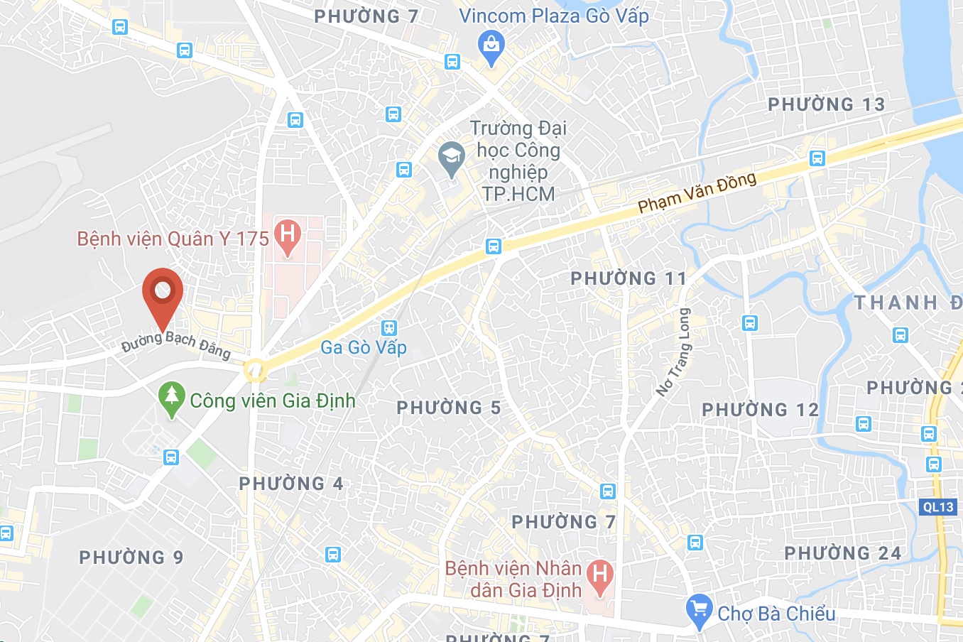 chay gan san bay anh 2