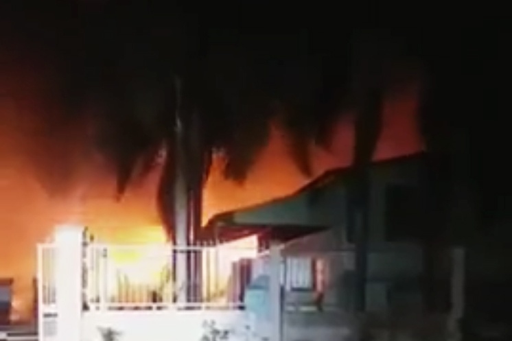 chay cong ty o Long An anh 1