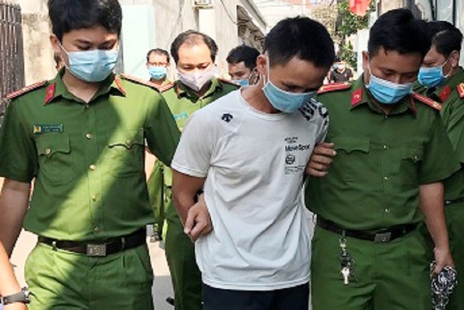 Thuong nong luc luong bat nghi pham sat hai co gai 16 tuoi hinh anh