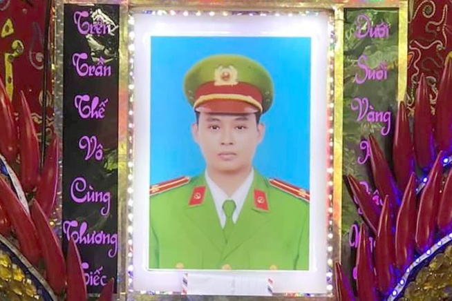 Thuong uy cong an hy sinh khi bat trom duoc cong nhan liet si hinh anh