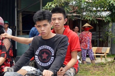 Bat 2 ke mang ot bot di giat day chuyen hinh anh