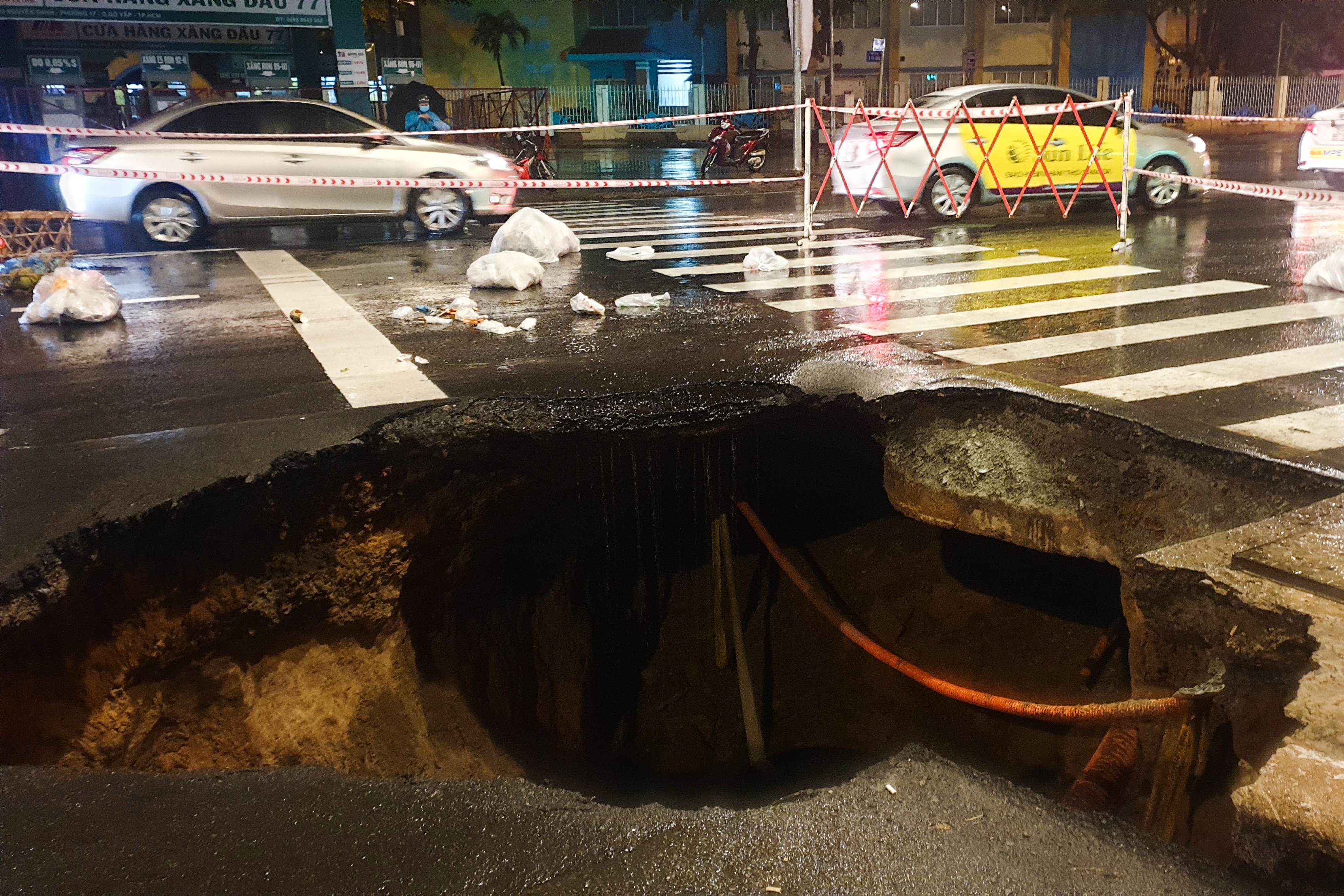 Nguyen nhan xuat hien 'ho tu than' o TP.HCM hinh anh