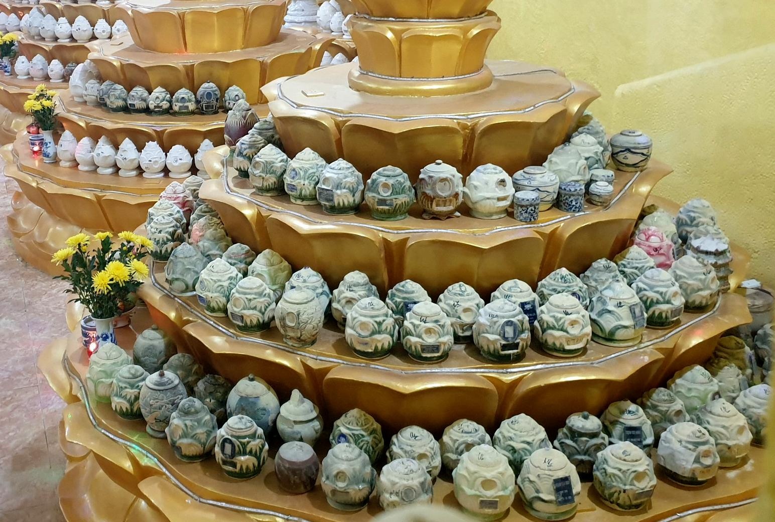 Nhan dang hon 190 hu tro cot o chua Ky Quang 2 hinh anh