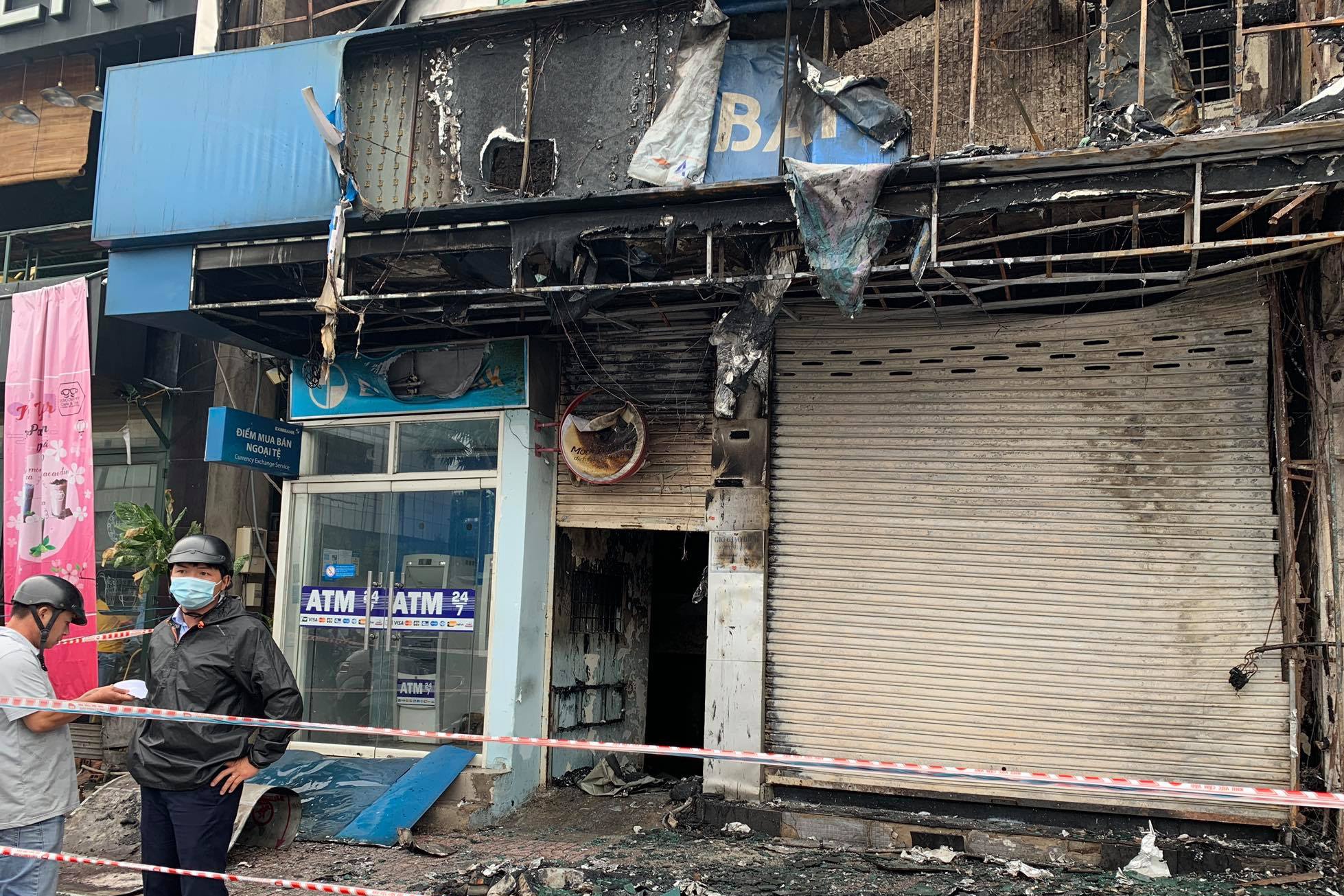 Chay chi nhanh ngan hang o TP.HCM hinh anh