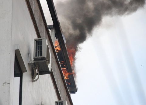 Chay khach san giua trung tam TP.HCM hinh anh