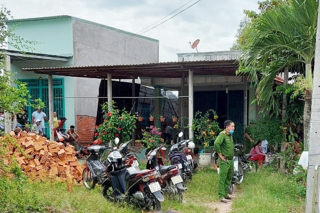bắt nghi phạm giết người ảnh 1 bat nghi pham giet nguoi anh 1
