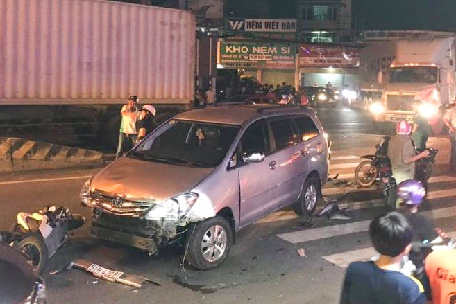 Oto tong hang loat xe may o TP.HCM hinh anh