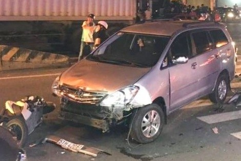 Khoanh khac oto tong hang loat xe may o TP.HCM hinh anh