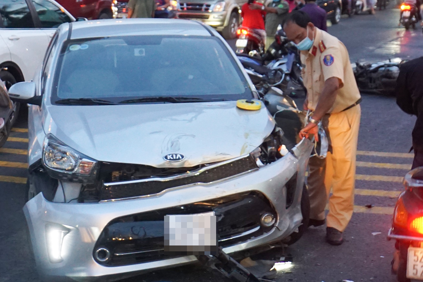 Oto tong nhieu xe may o TP.HCM hinh anh