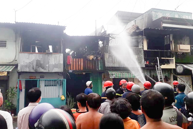 chay nha duong Nguyen Duy anh 1