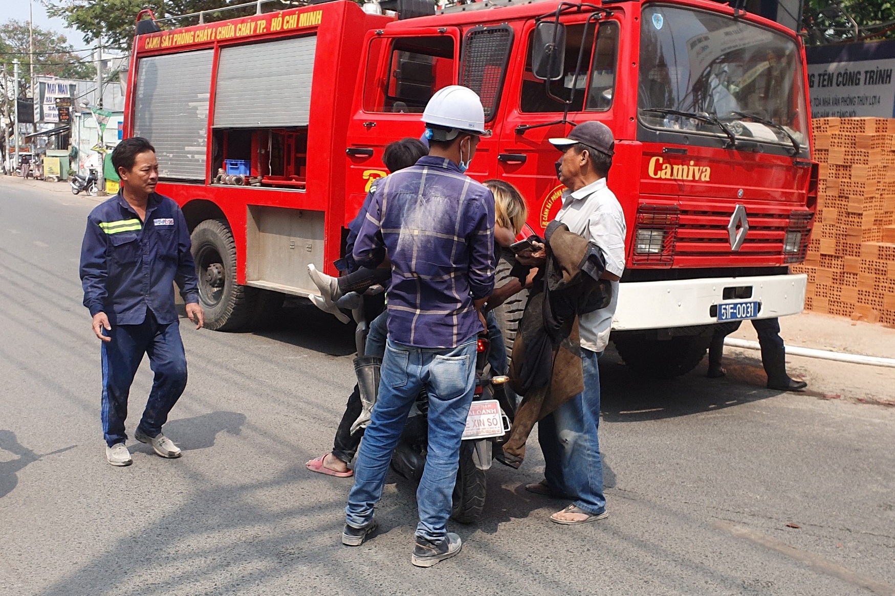 chay conng trinh xay dung anh 1