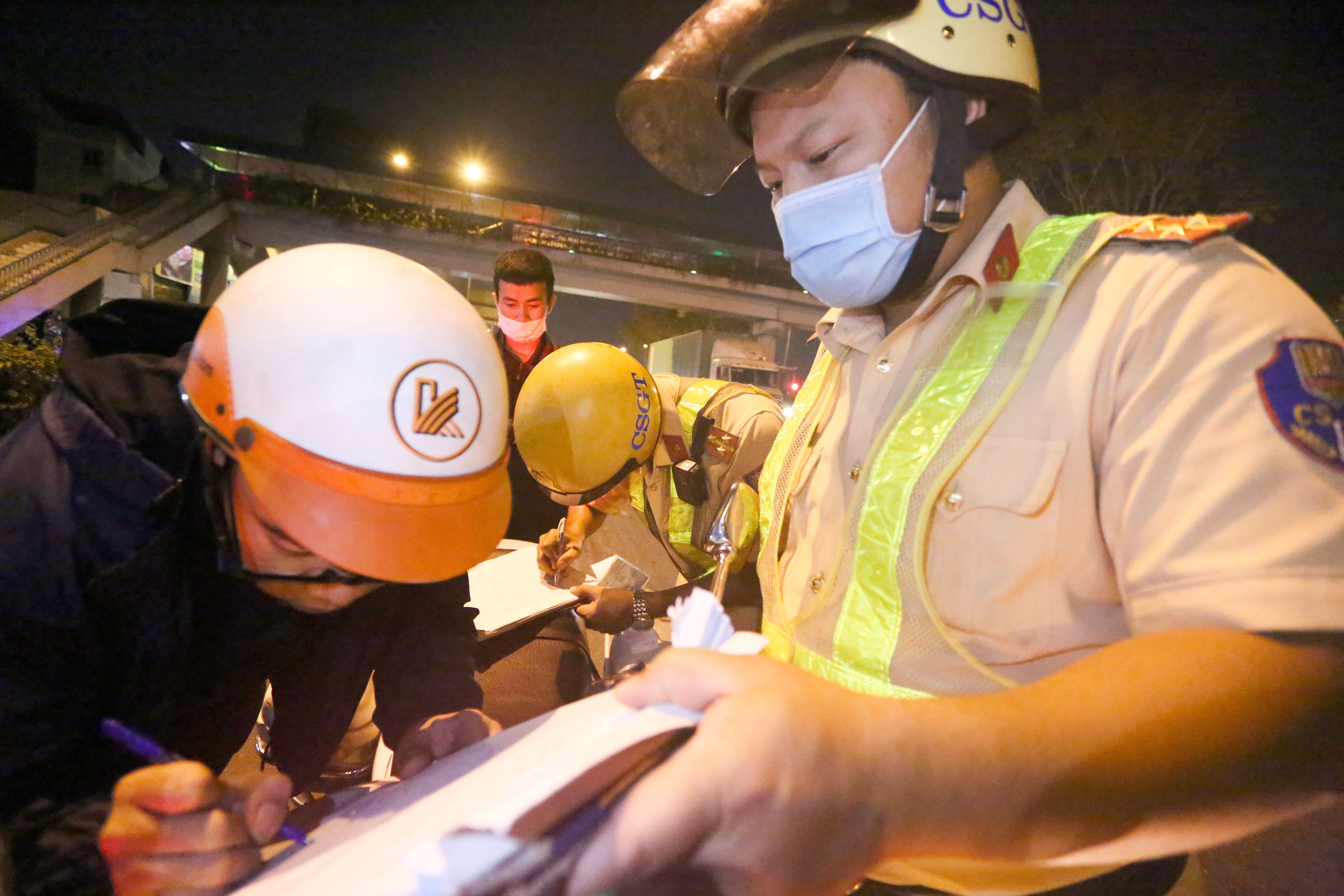 kiem tra nong do con anh 8