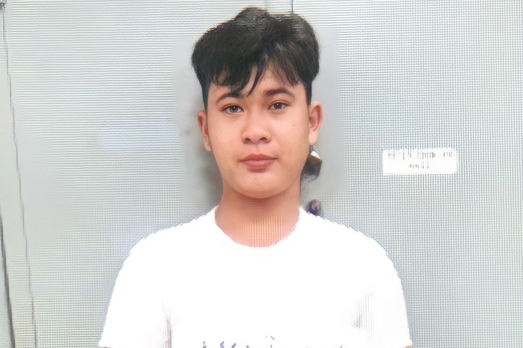 Sat hai chu ruot roi ra dau thu hinh anh