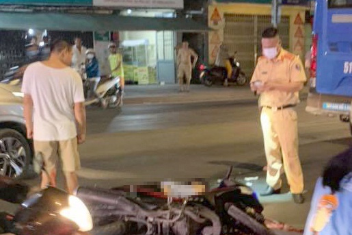 xe buyt can chet nguoi anh 1