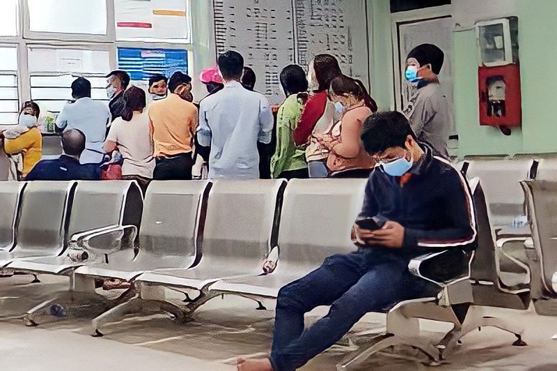 Duong sat thieu tien khi khach dong loat tra ve tau Tet hinh anh