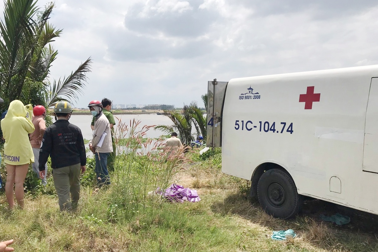 thi the tren song Sai Gon anh 1