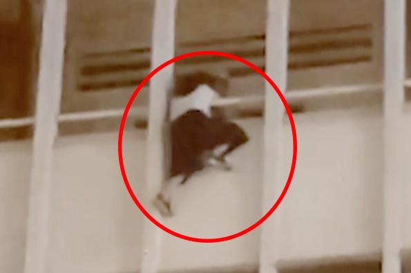 Phut cuu nu sinh du lan can o tang 3 hinh anh