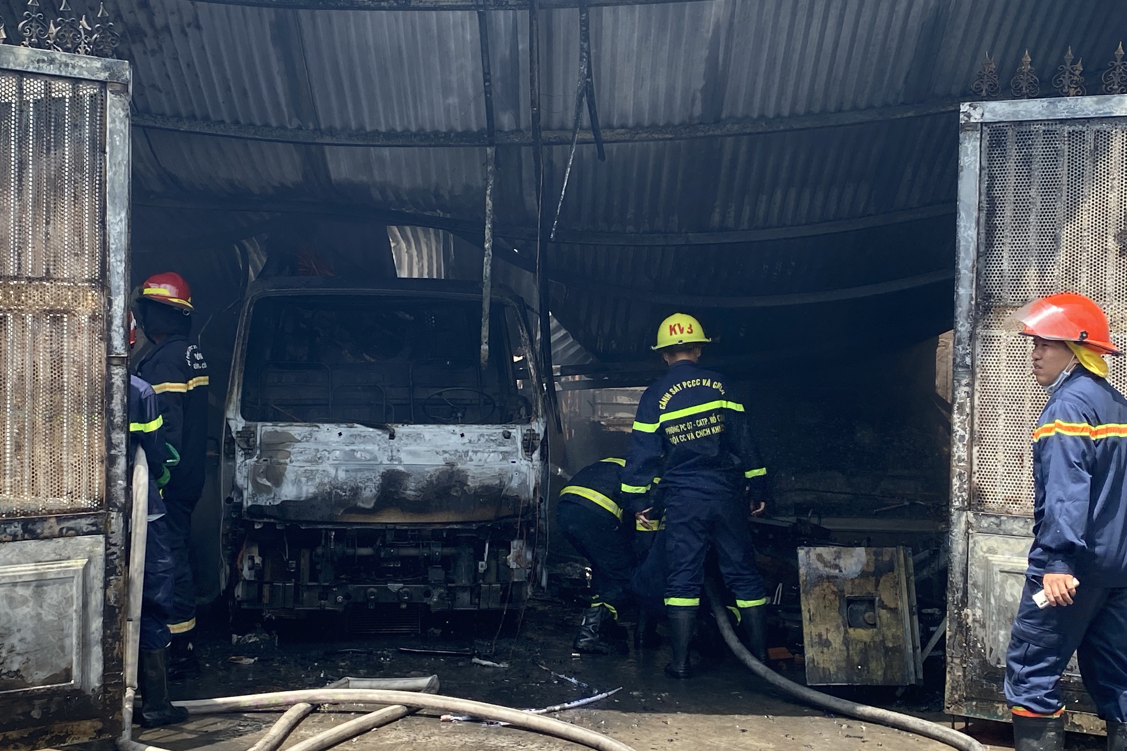 Hoa hoan thieu rui xuong chua do dong lanh o TP.HCM hinh anh