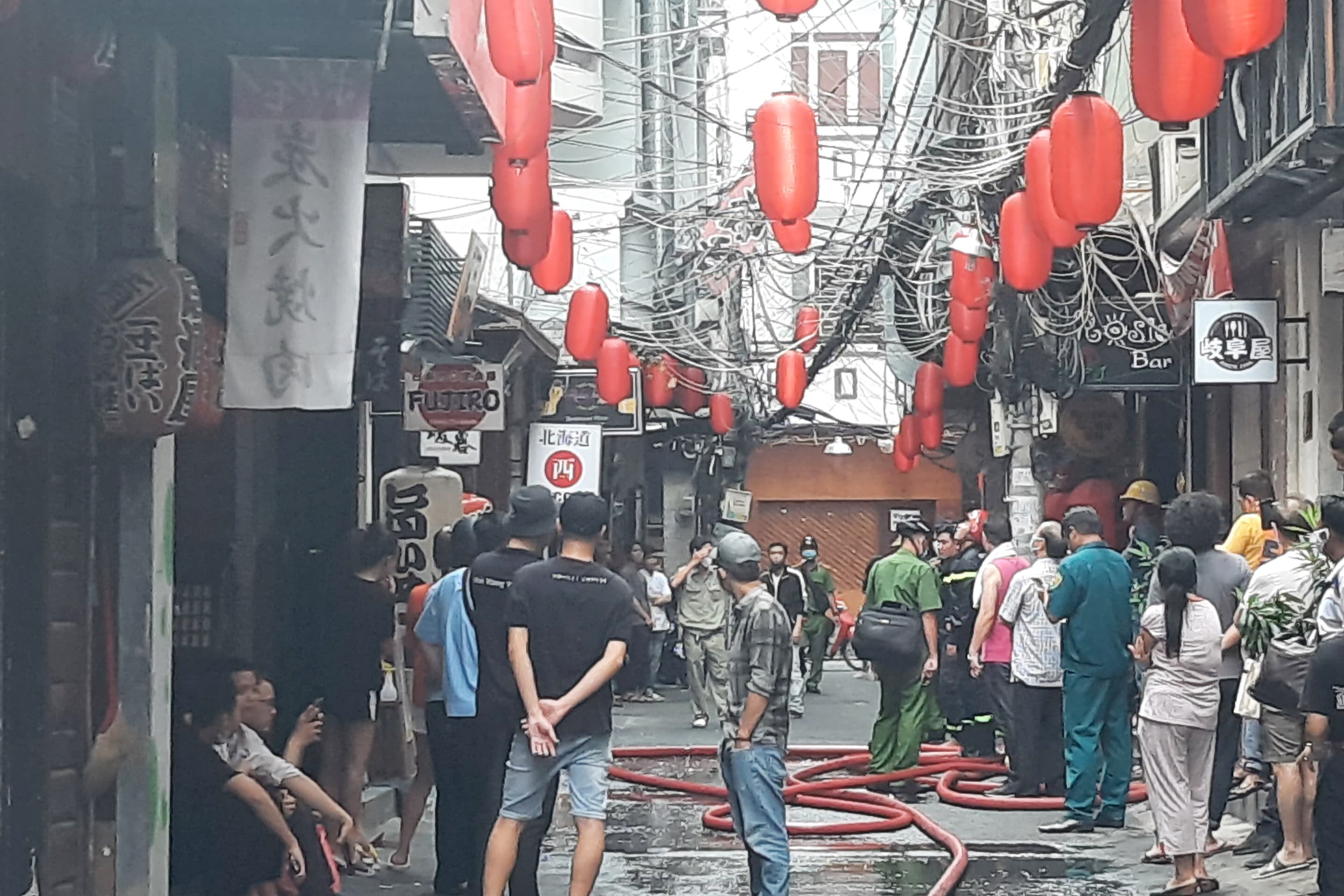 chay khu pho nguoi Nhat anh 1