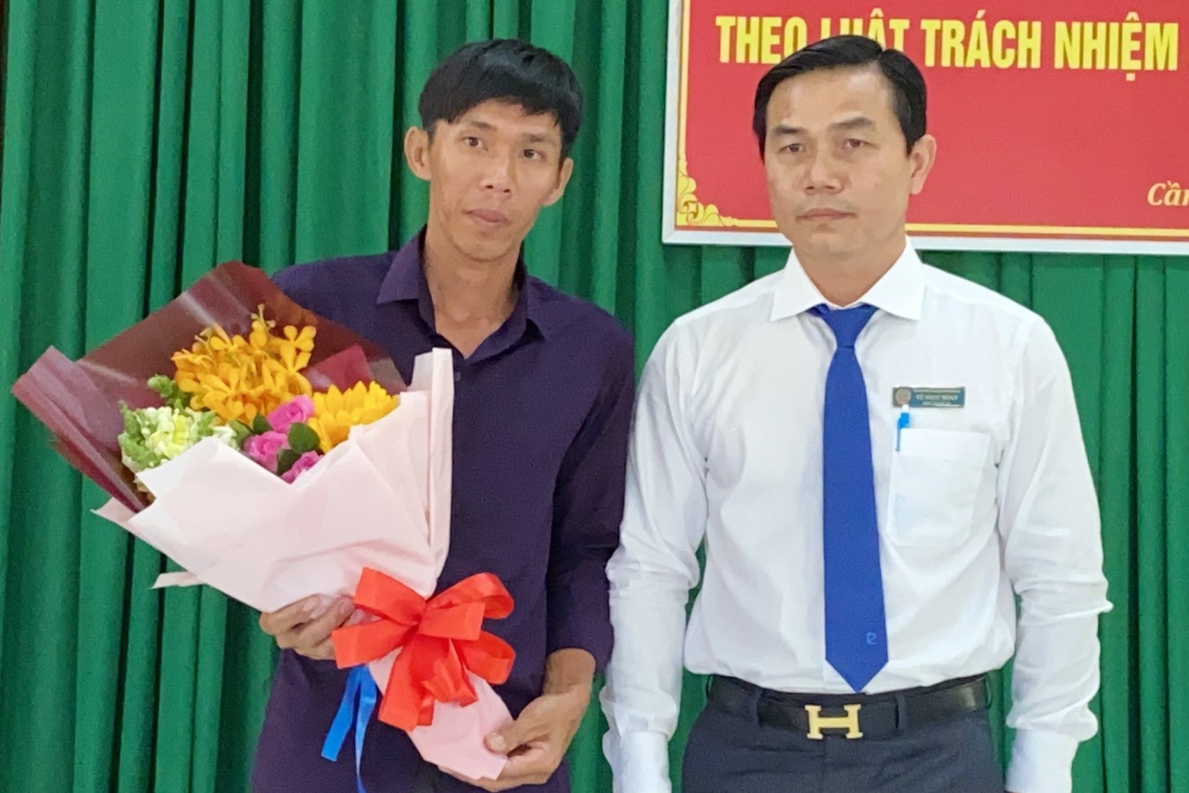 TAND quan Binh Thanh xin loi bi thu doan bi oan sai hinh anh