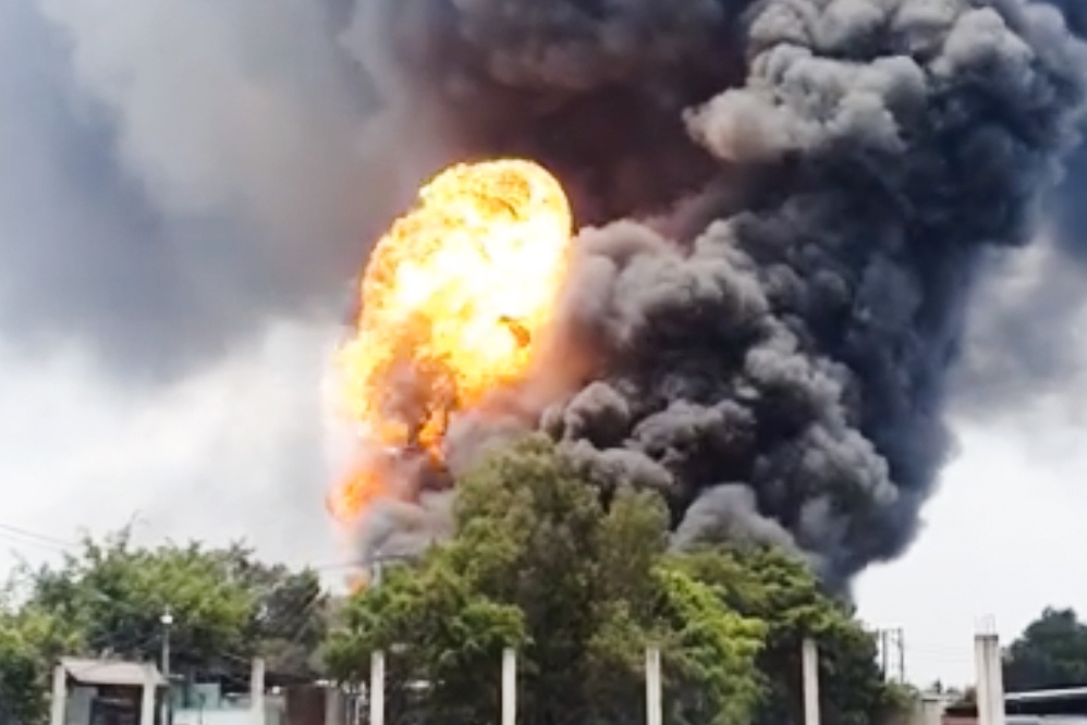 Xuong mut xop boc chay giua trua o TP.HCM hinh anh